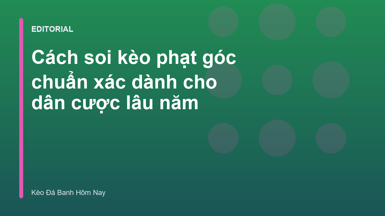 Người chơi đang phân tích kèo phạt góc trên máy tính